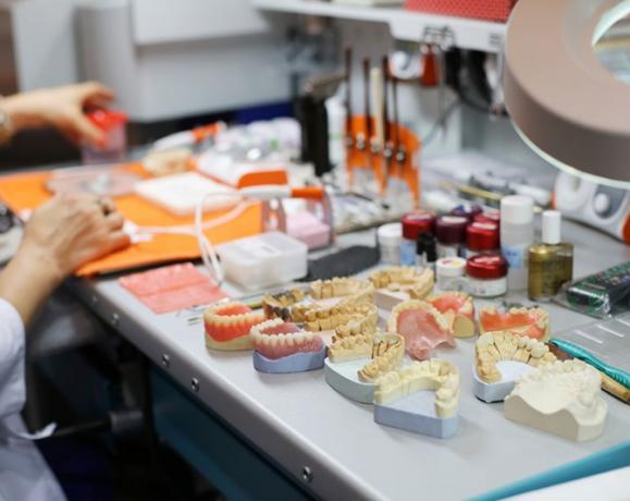 atelier de prothésiste atelier de prothésiste